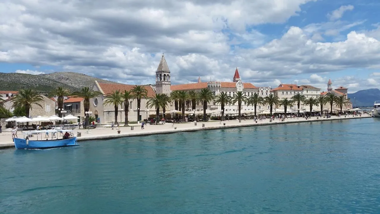 Bayview Apartment Trogir 0*,  Croatia